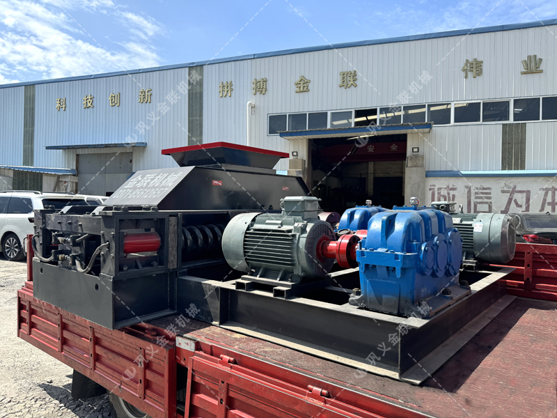 进料≤300mm、出料≤30mm，双齿辊破碎机能一次完成吗？